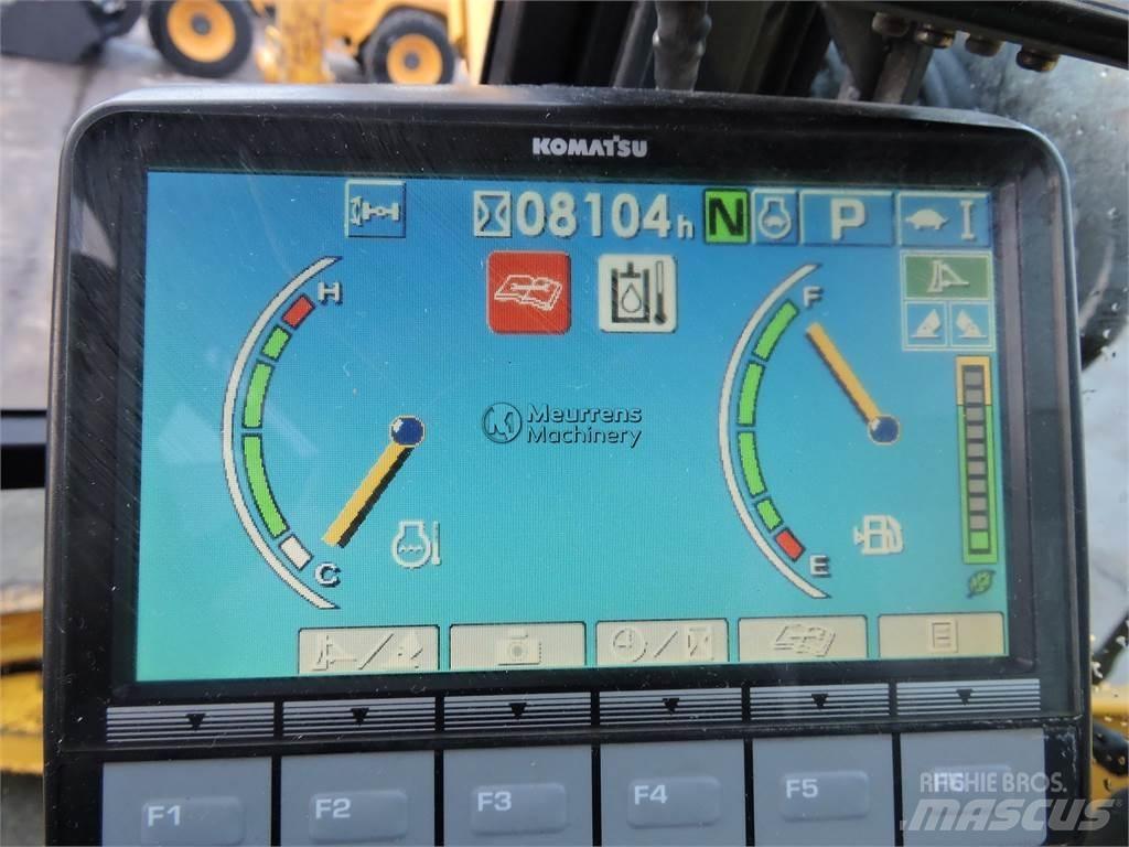 Komatsu PW98 Ratasekskavaatorid