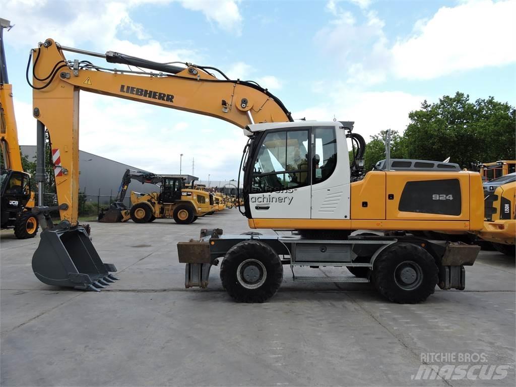 Liebherr A924 Ratasekskavaatorid