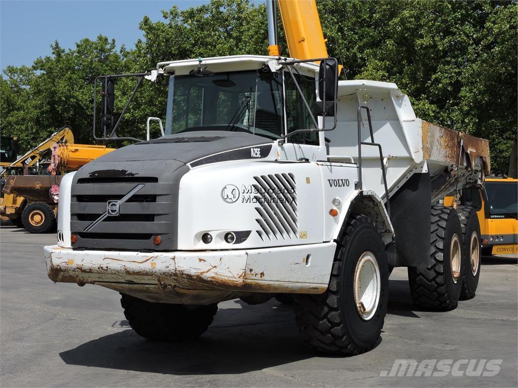 Volvo A25E Liigendraamiga pinnaseveokid