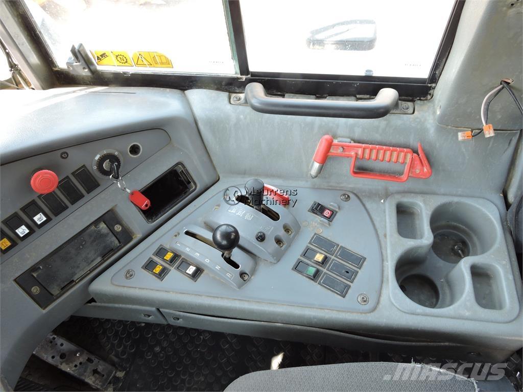 Volvo A25E Liigendraamiga pinnaseveokid