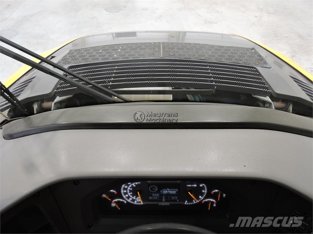 Volvo A30F Liigendraamiga pinnaseveokid