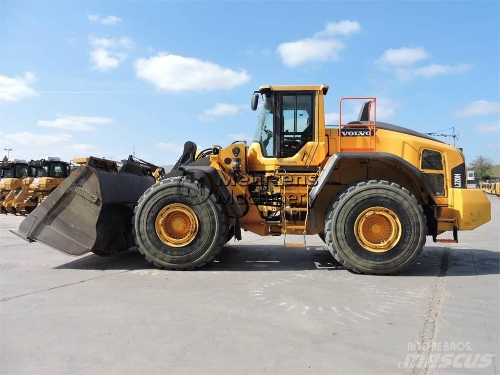 Volvo L220H Rataslaadurid