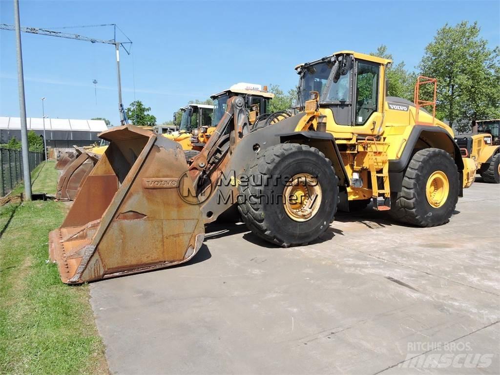 Volvo L220H Rataslaadurid