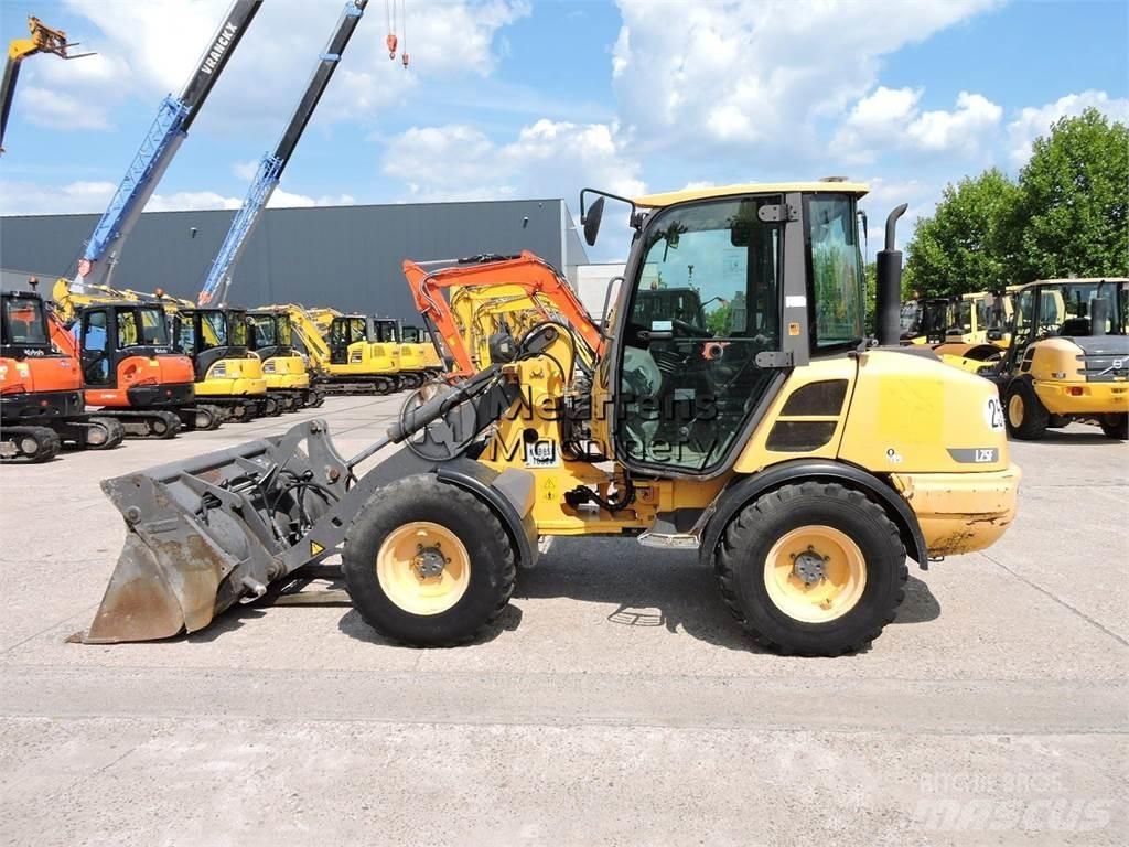 Volvo L25F + FORK Rataslaadurid