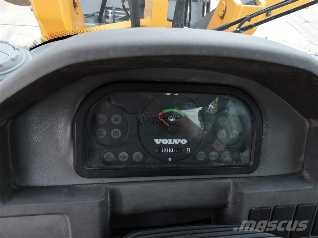 Volvo L25F + FORK Rataslaadurid