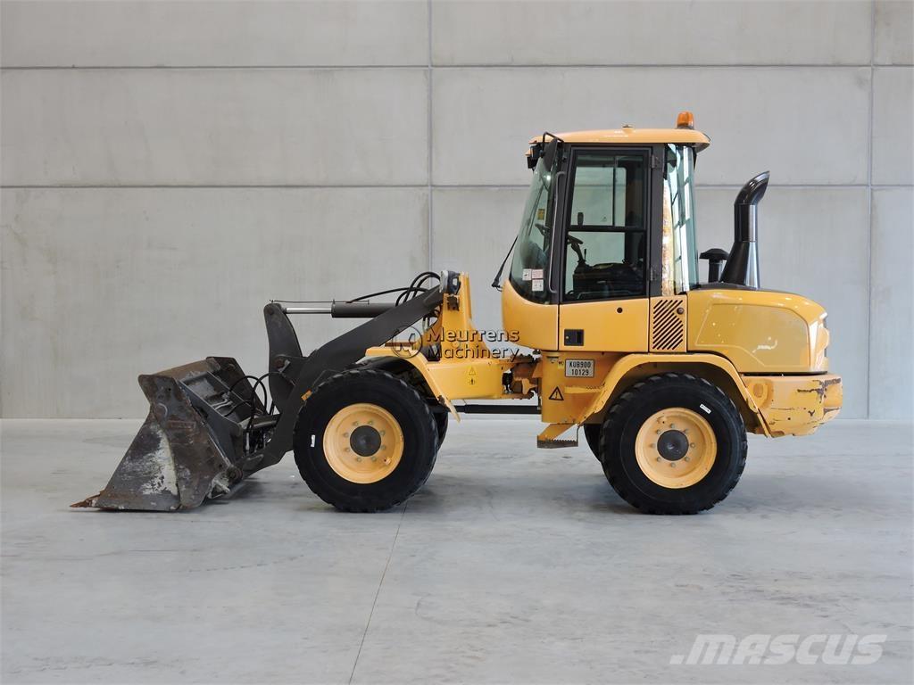 Volvo L30G Rataslaadurid