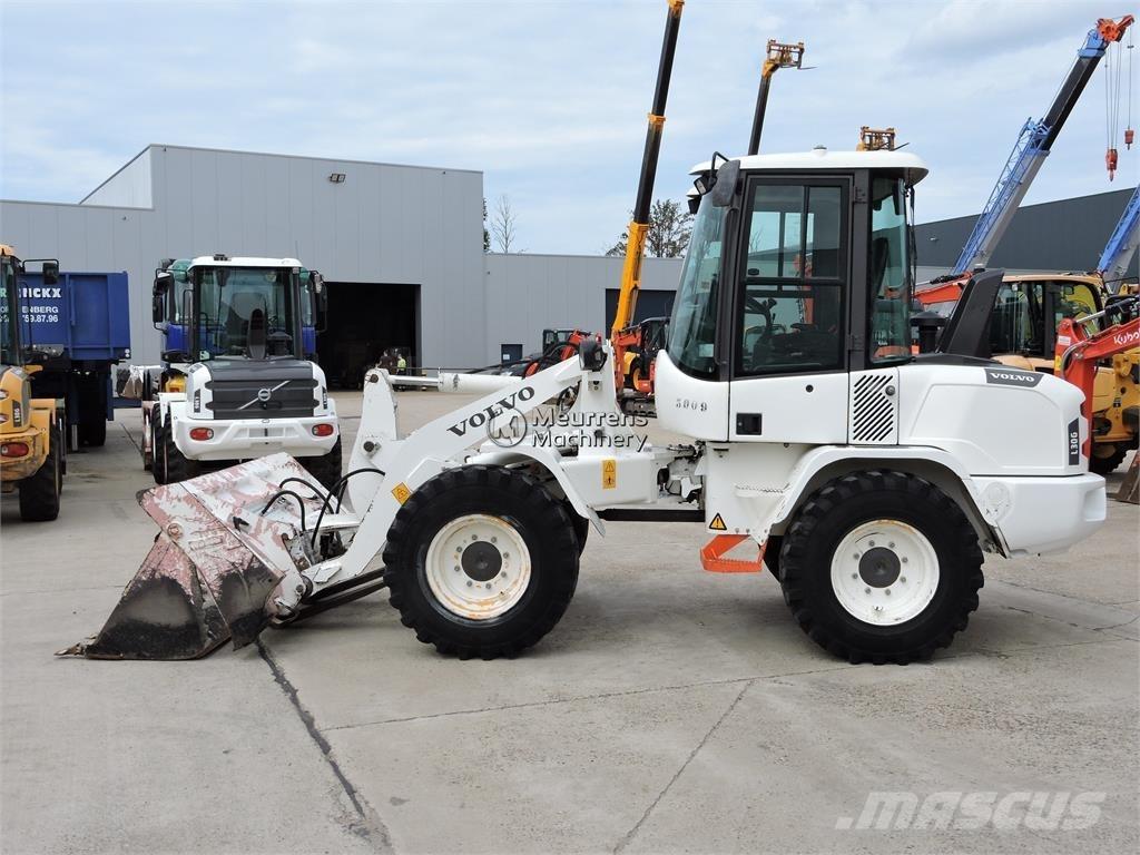 Volvo L30G + FORK Rataslaadurid