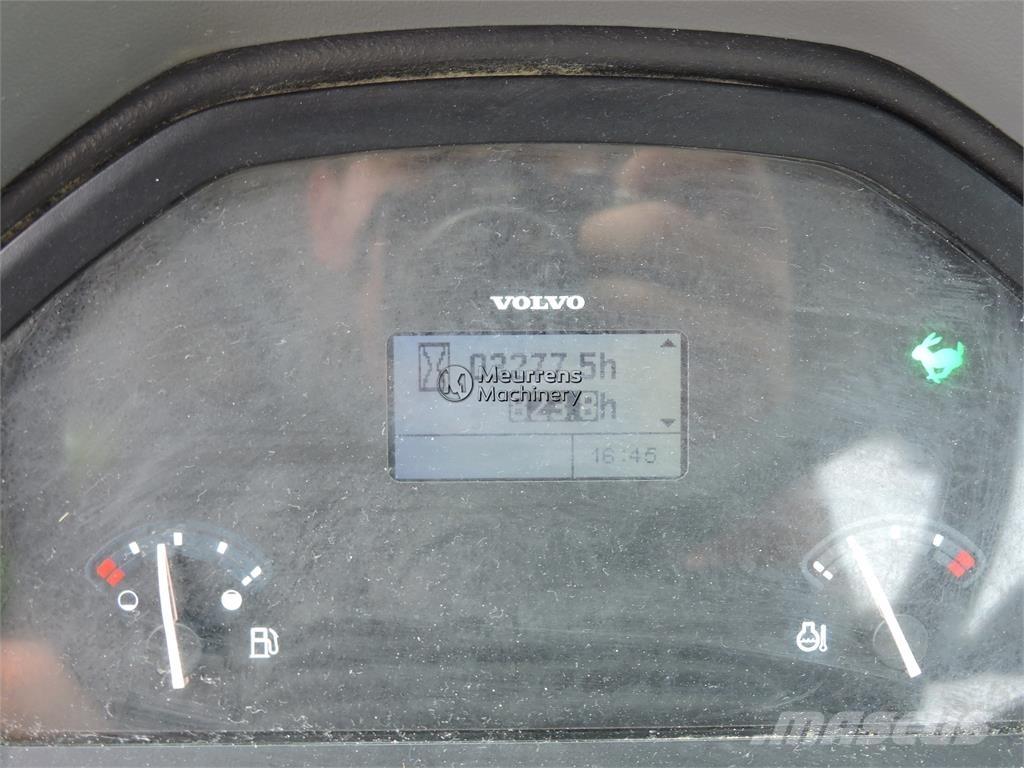 Volvo L30G + FORK Rataslaadurid