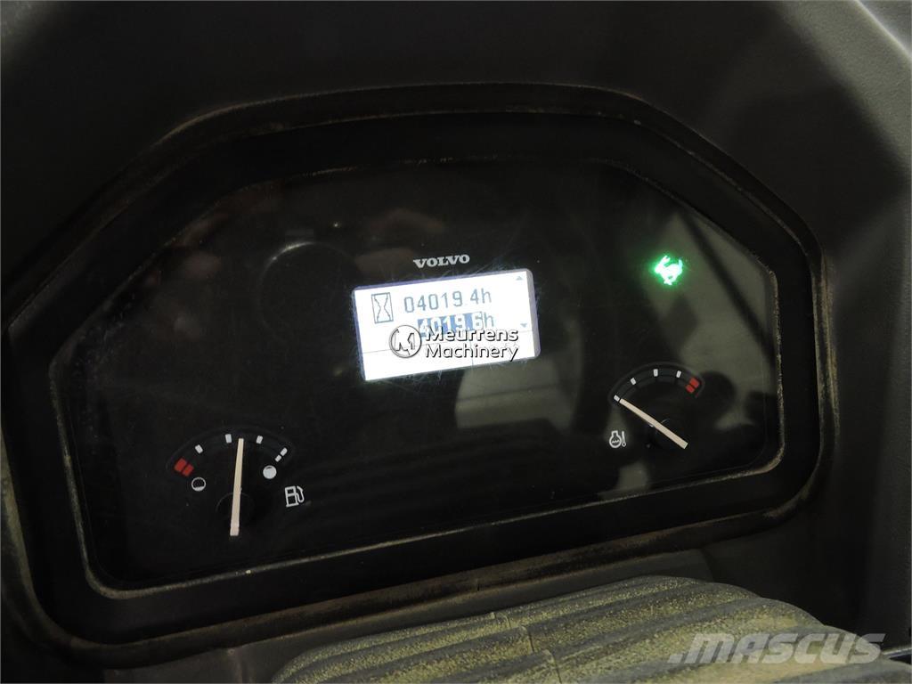 Volvo L30G + FORK Rataslaadurid