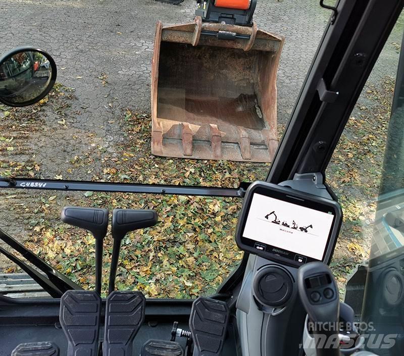 Doosan DX 210 LC-7 Roomikekskavaatorid