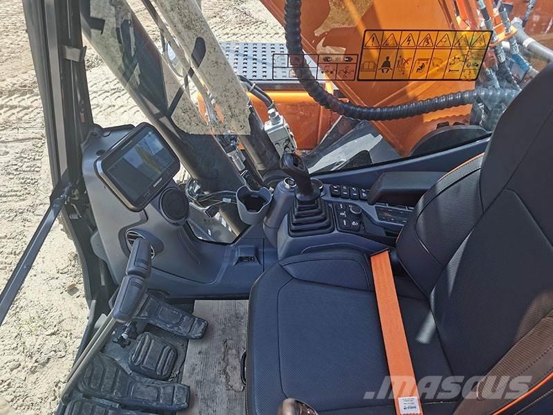Doosan DX 210 LC-7 Roomikekskavaatorid