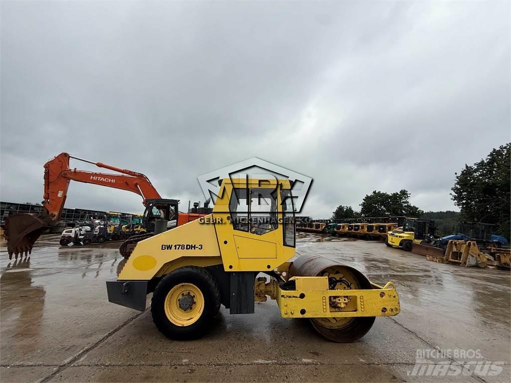 Bomag BW178 DH-3 Ühe trumliga rullid