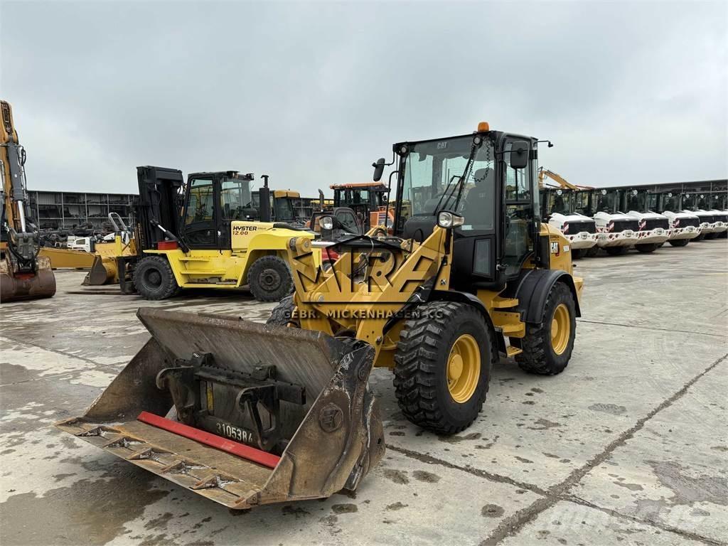 CAT 908 M Rataslaadurid