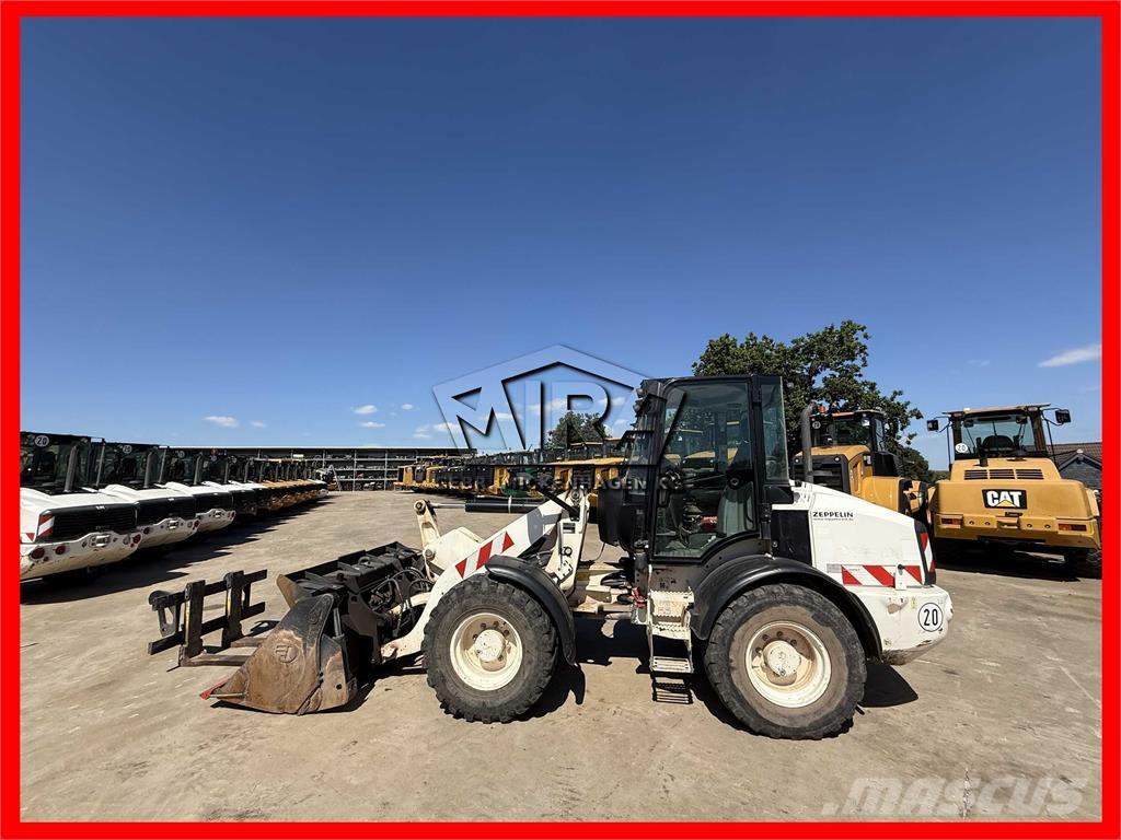 CAT 908 M Rataslaadurid