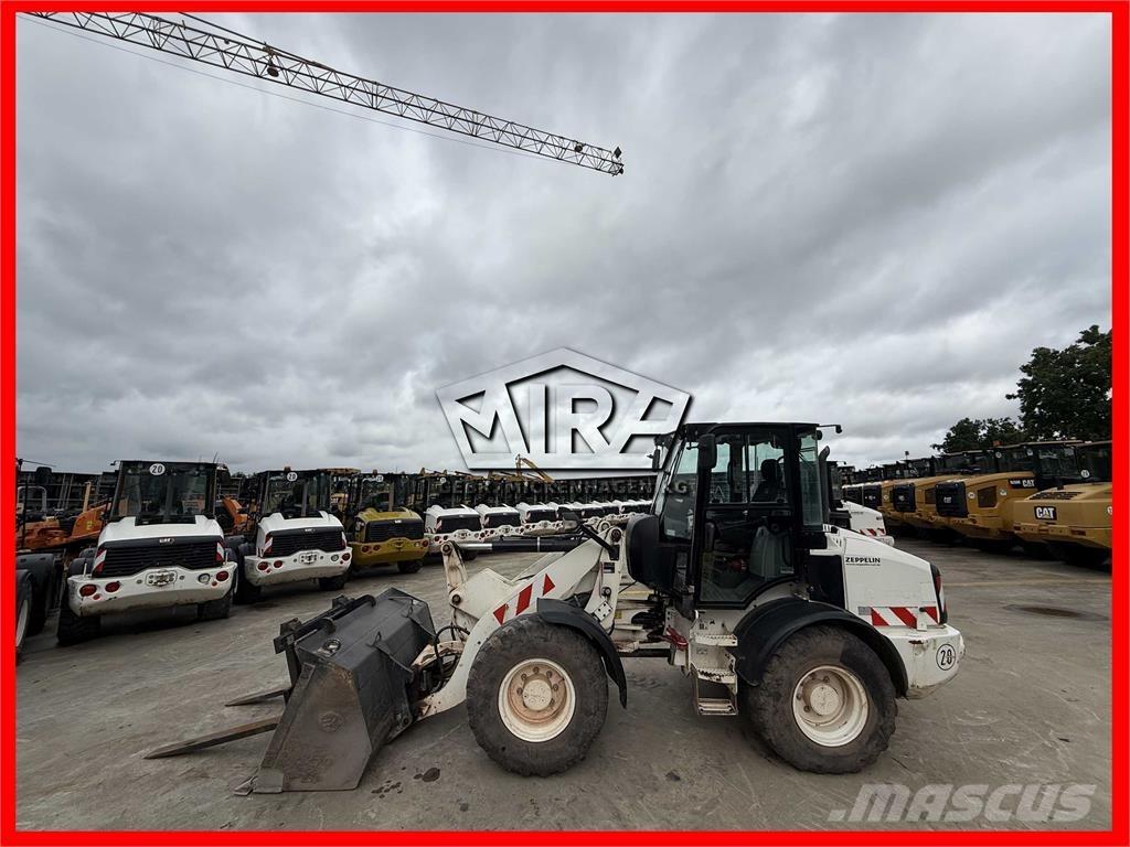 CAT 908 M Rataslaadurid