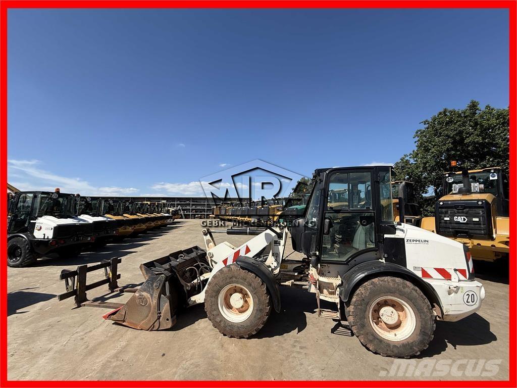 CAT 908 M Rataslaadurid