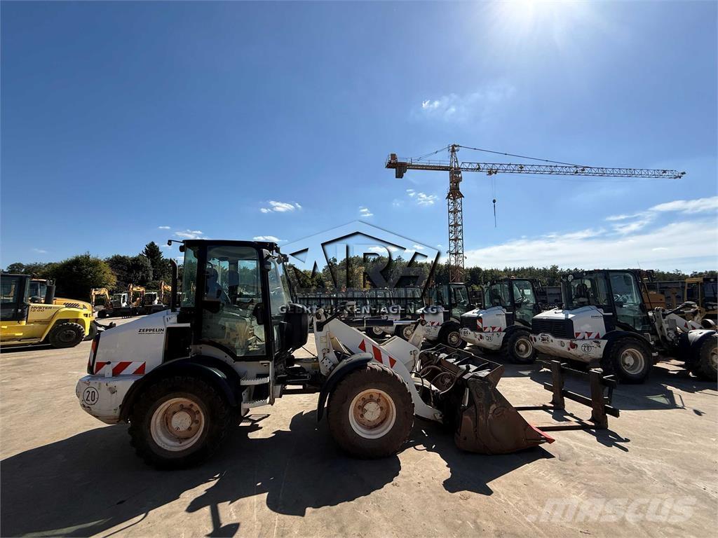 CAT 908 M Rataslaadurid