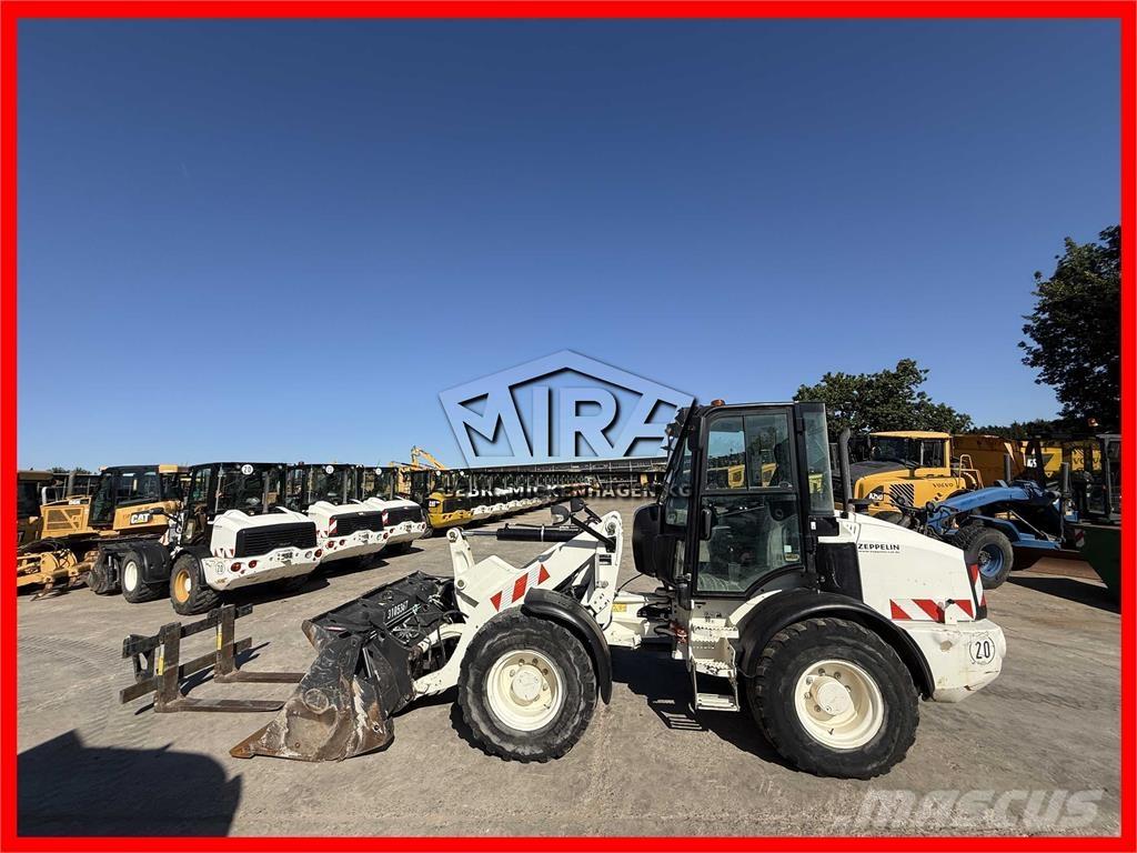 CAT 908 M Rataslaadurid