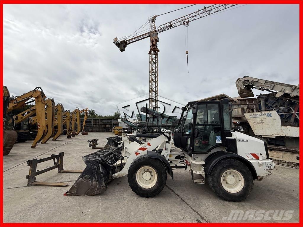 CAT 908 M Rataslaadurid