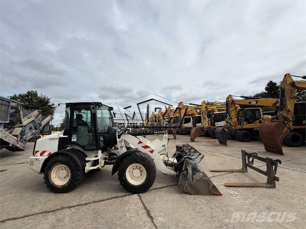 CAT 908 M Rataslaadurid