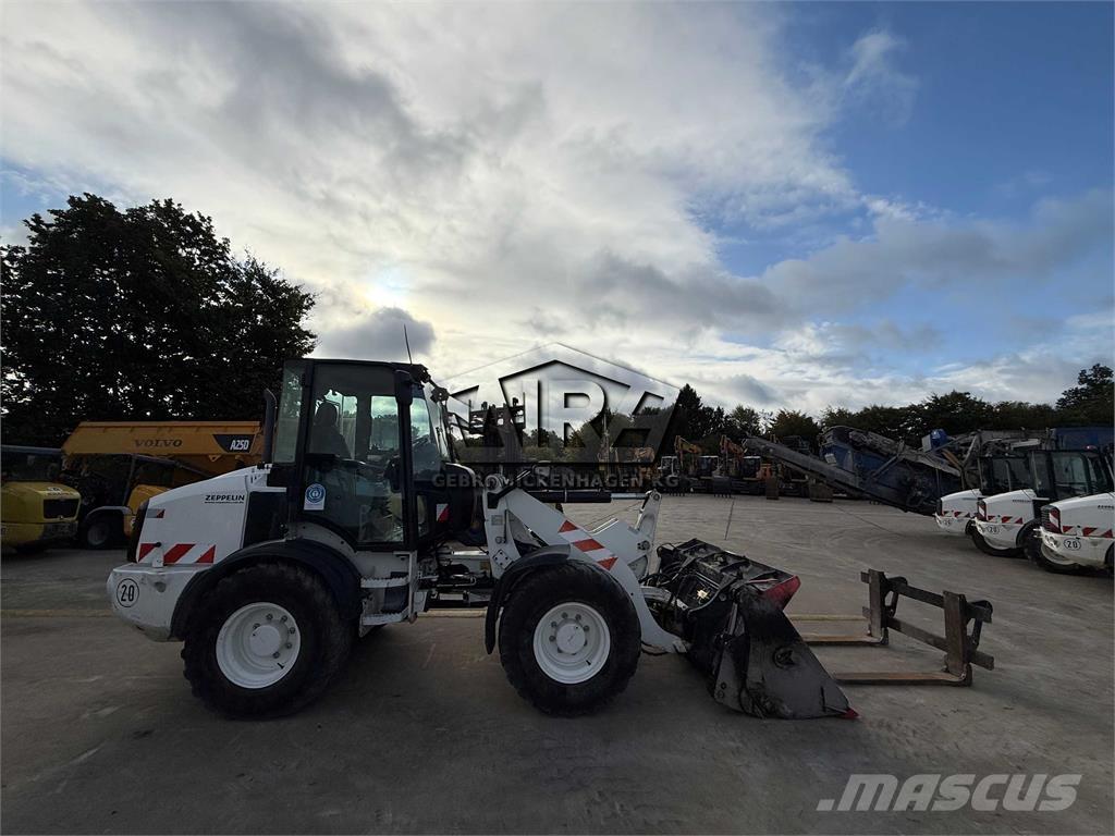 CAT 908 M Rataslaadurid