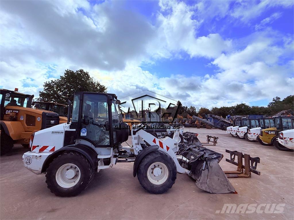 CAT 908 M Rataslaadurid