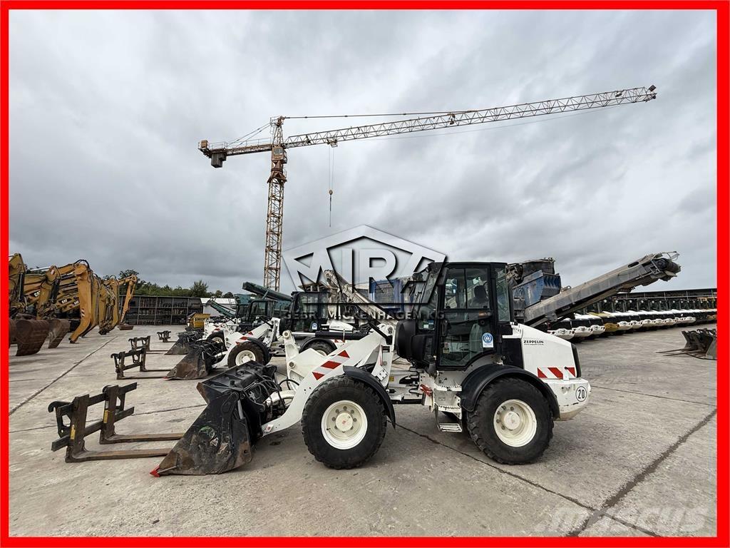 CAT 908 M Rataslaadurid