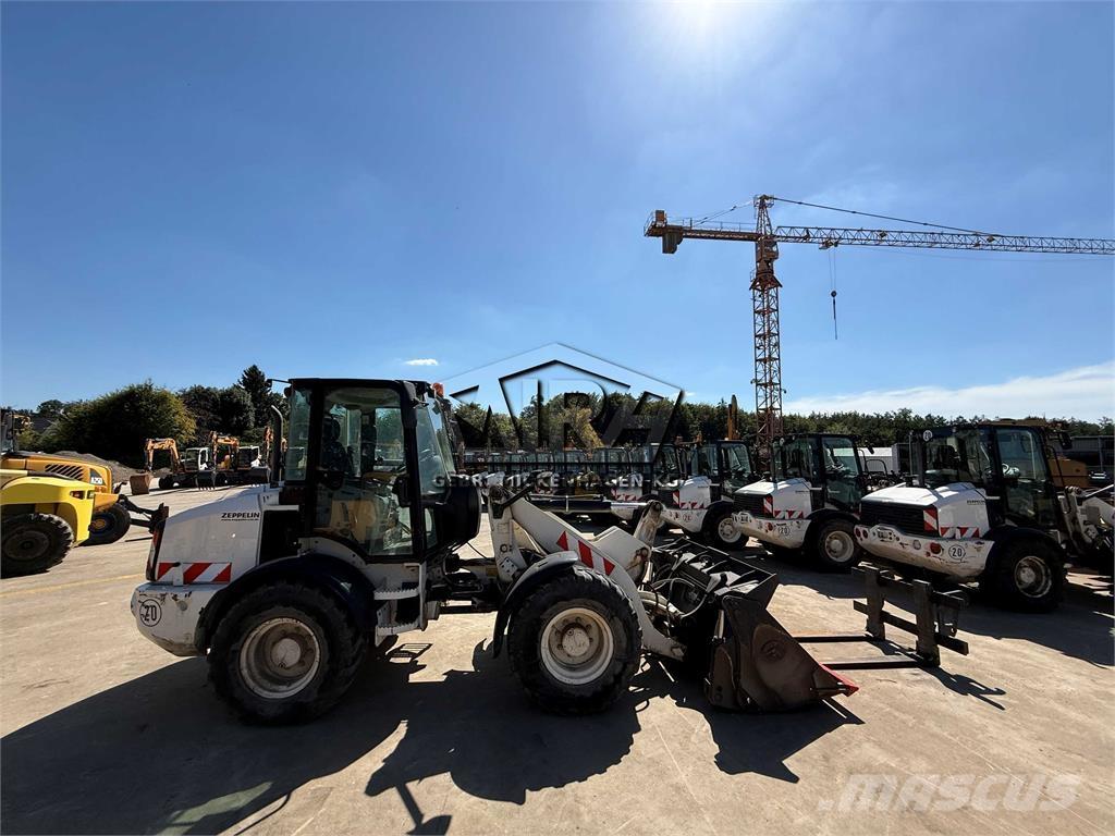 CAT 908 M Rataslaadurid