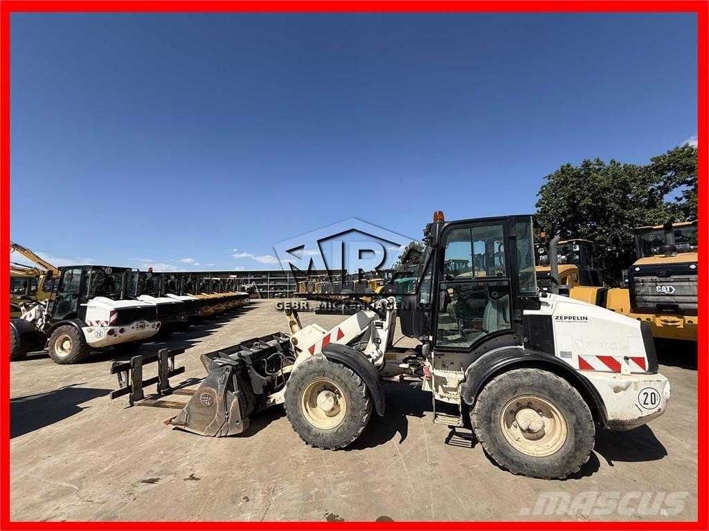 CAT 908 M Rataslaadurid