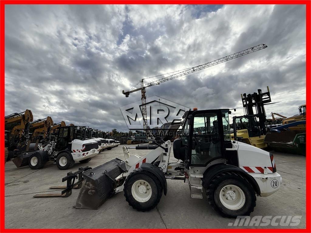 CAT 908M Rataslaadurid