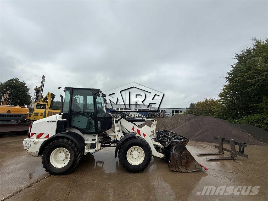 CAT 908M Rataslaadurid