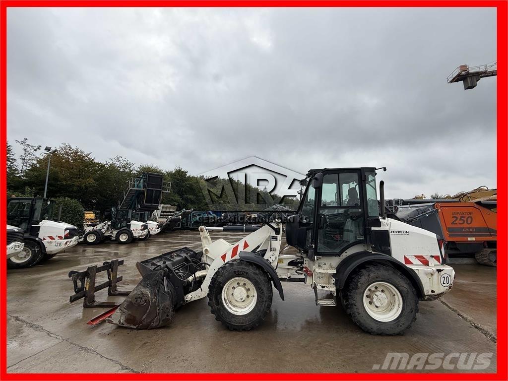CAT 908M Rataslaadurid