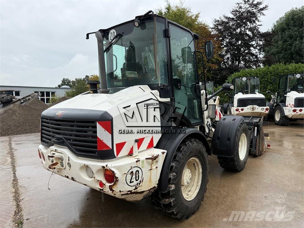 CAT 908M Rataslaadurid
