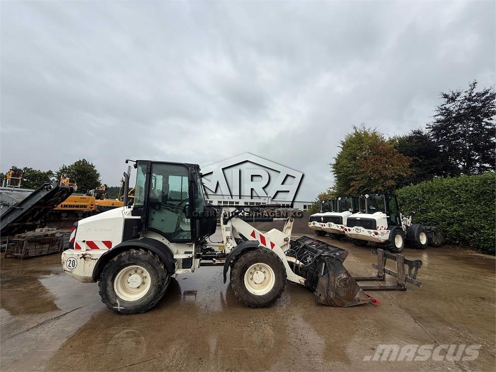 CAT 908M Rataslaadurid