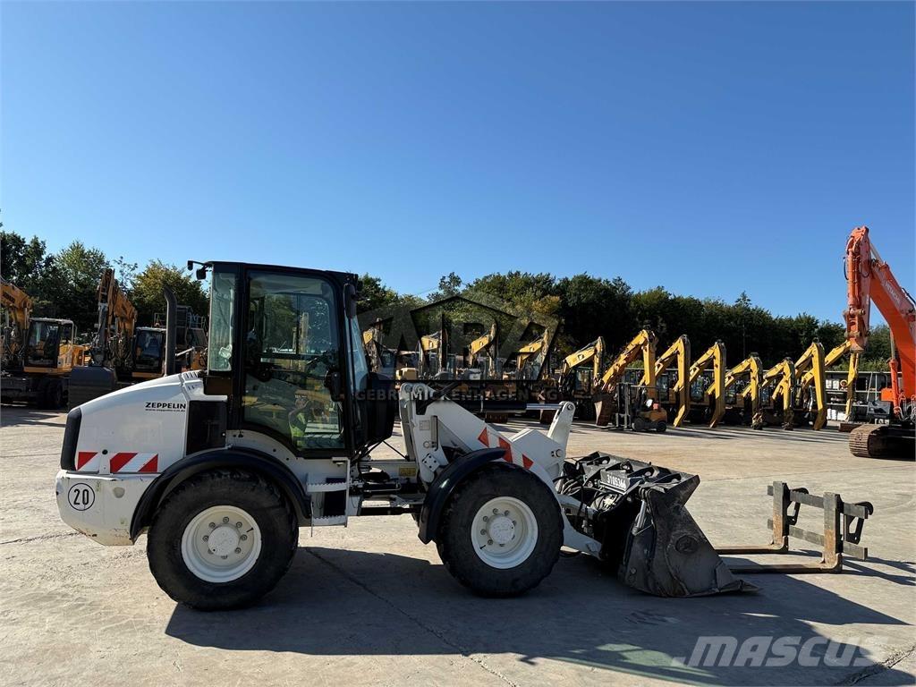 CAT 908M Rataslaadurid