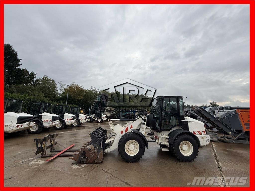CAT 908M Rataslaadurid