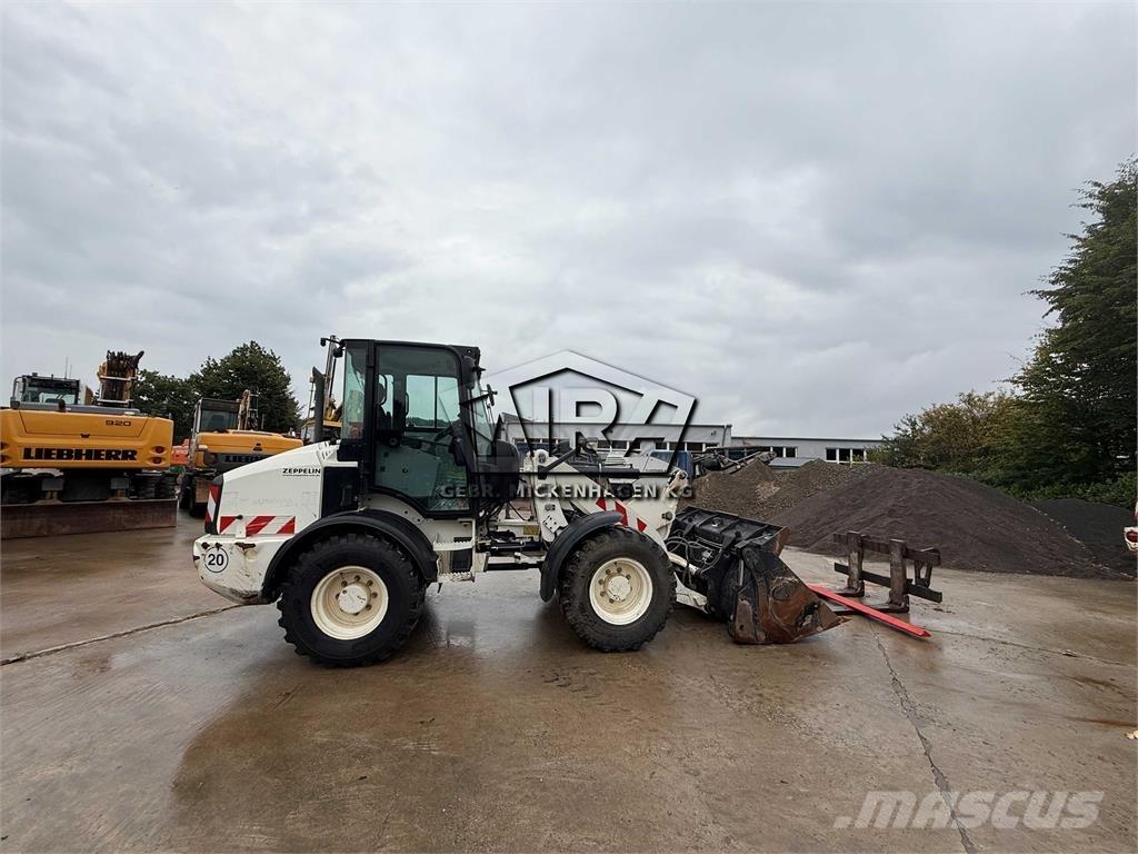 CAT 908M Rataslaadurid