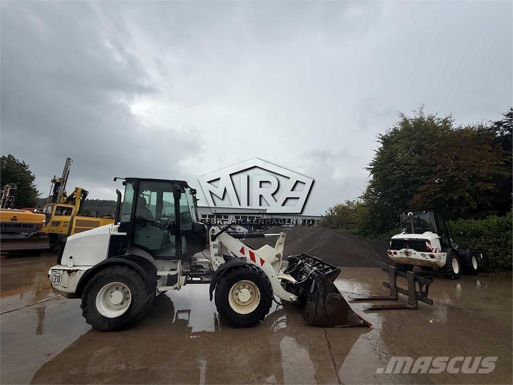 CAT 908M Rataslaadurid