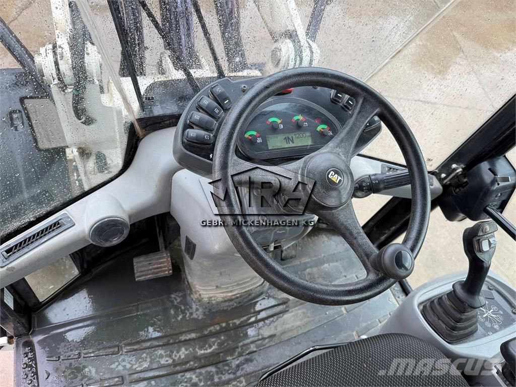 CAT 908M Rataslaadurid