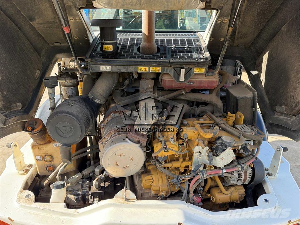 CAT 908M Rataslaadurid