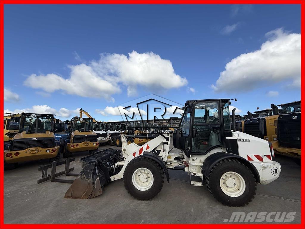 CAT 908M Rataslaadurid