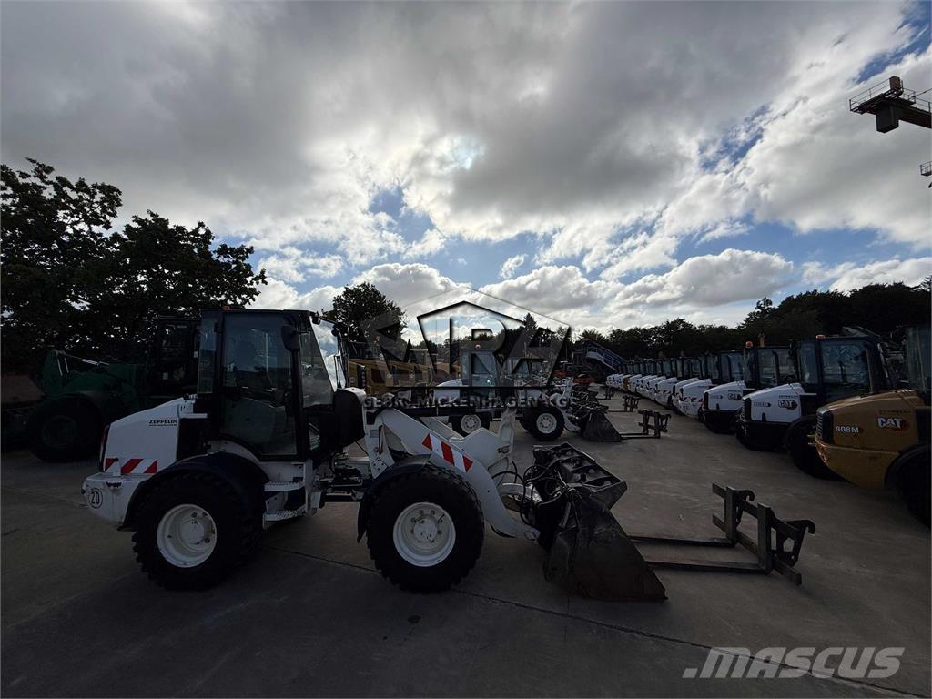 CAT 908M Rataslaadurid