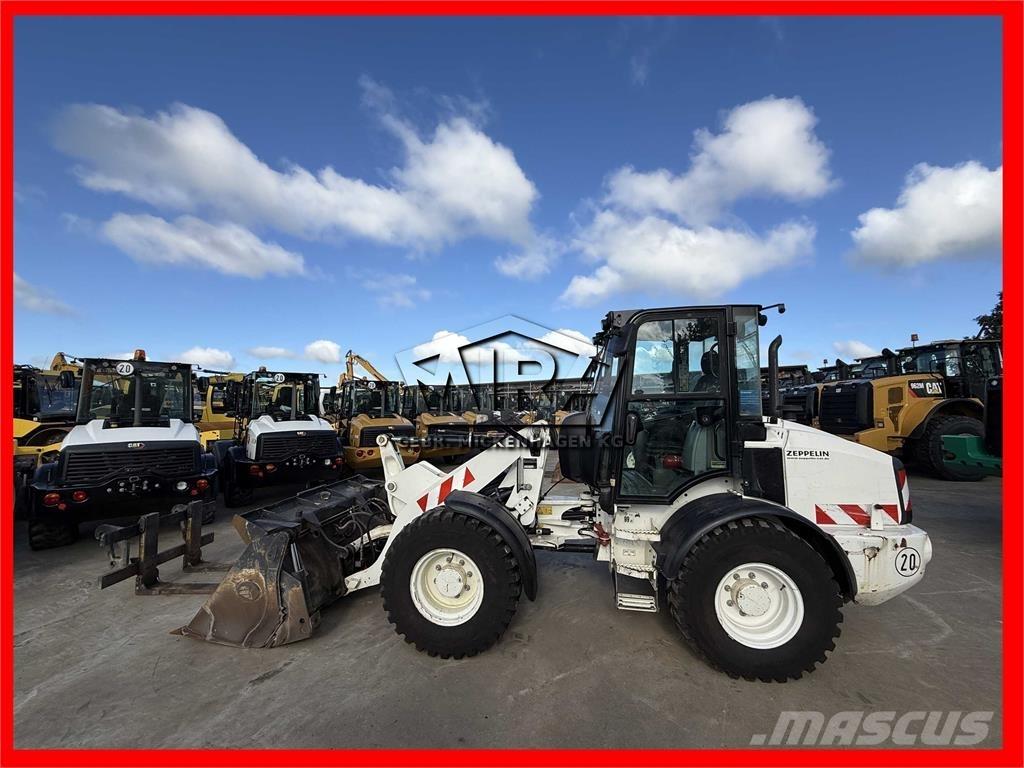 CAT 908M Rataslaadurid