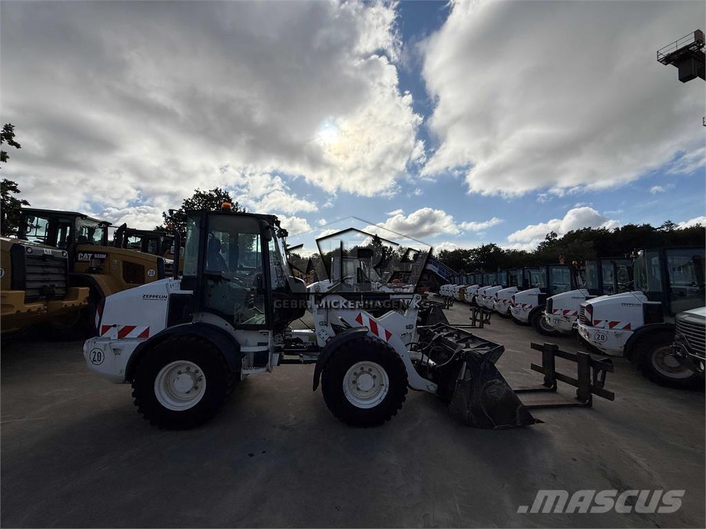 CAT 908M Rataslaadurid