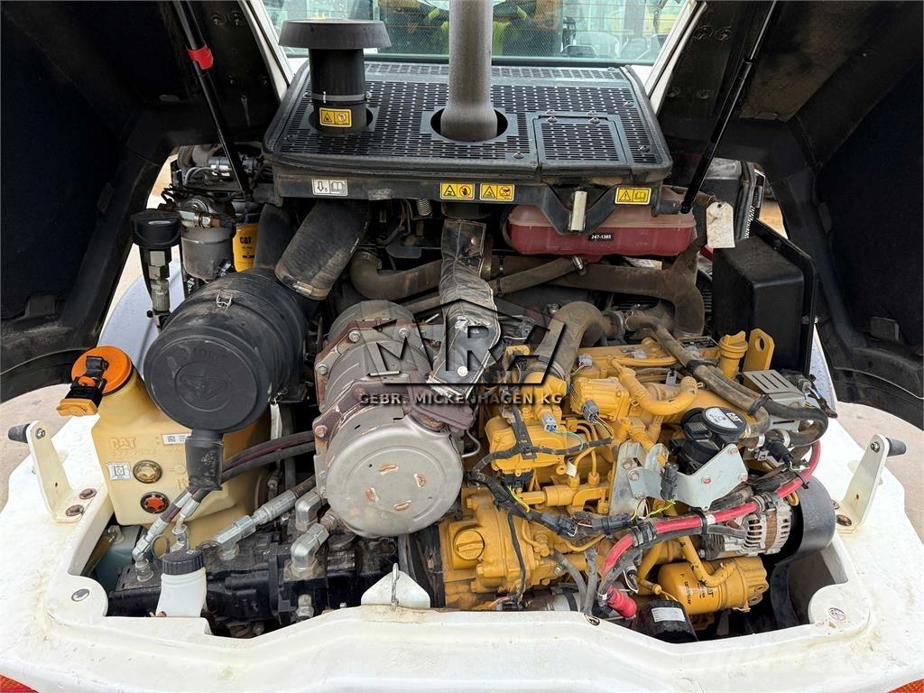 CAT 908M Rataslaadurid