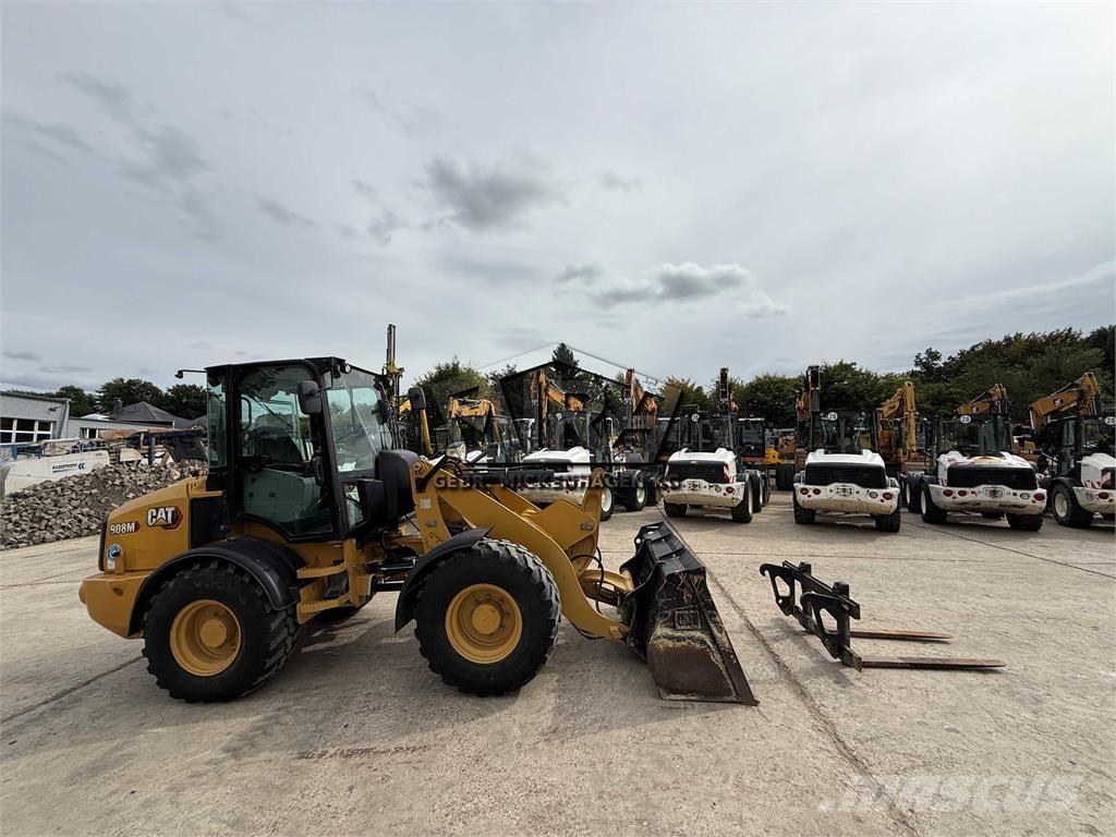 CAT 908M Rataslaadurid