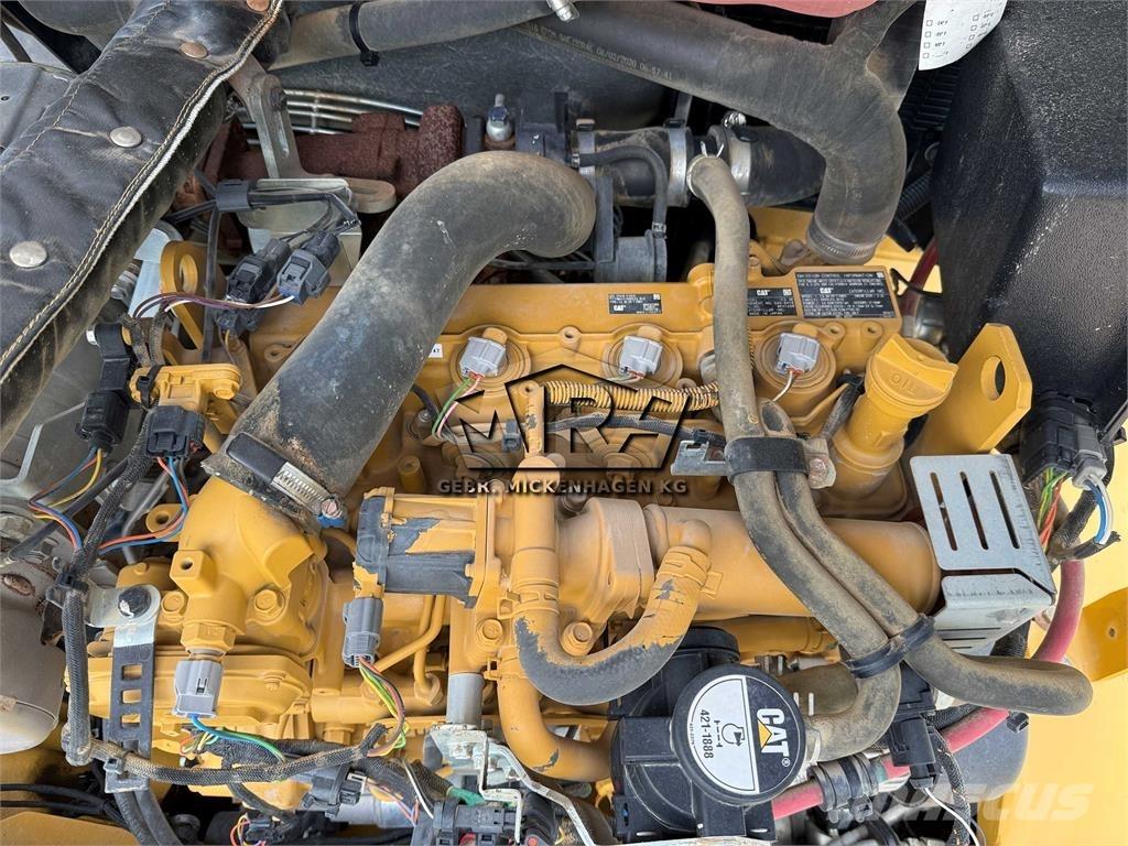 CAT 908M Rataslaadurid
