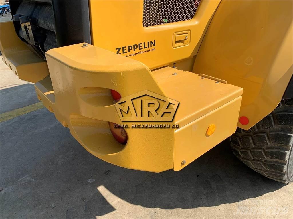 CAT 938M Rataslaadurid