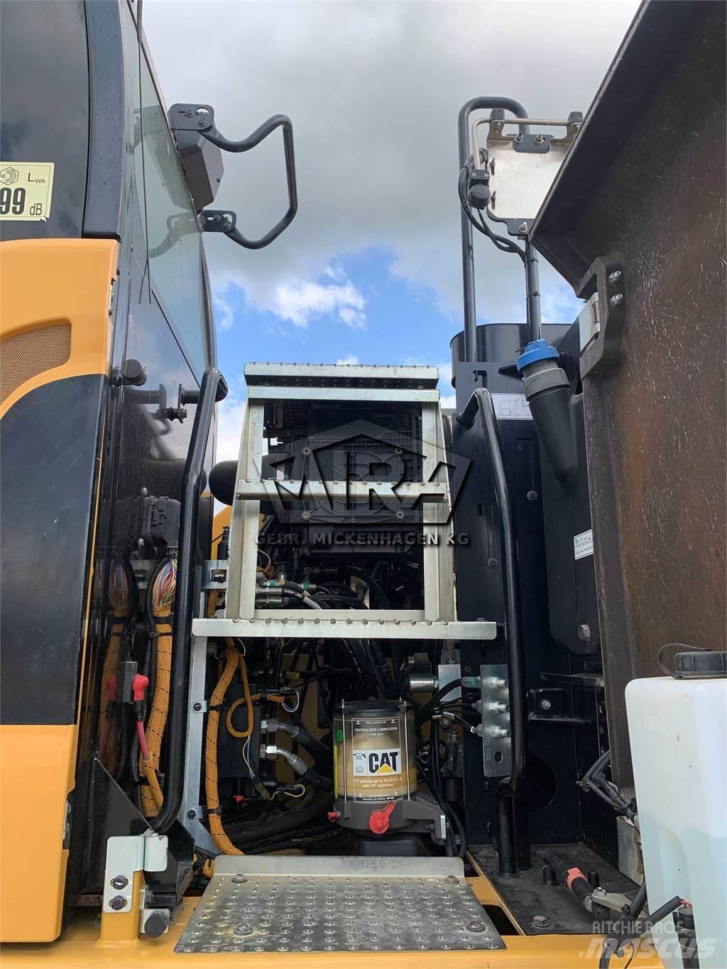 CAT M322 F Ratasekskavaatorid