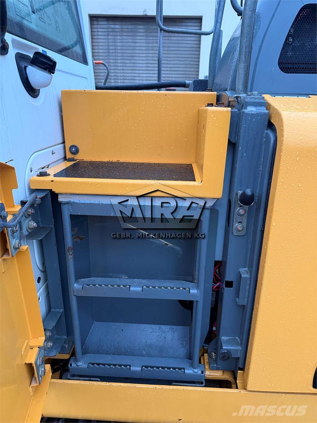 Liebherr R 922 LC Roomikekskavaatorid